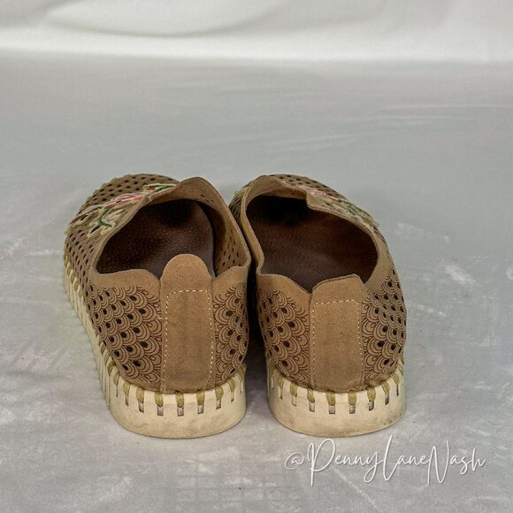 Ilse Jacobsen Perforated Tulip Slip-On Shoes Floral Appliqué EU 41 US 10.5-11 - Picture 5 of 11